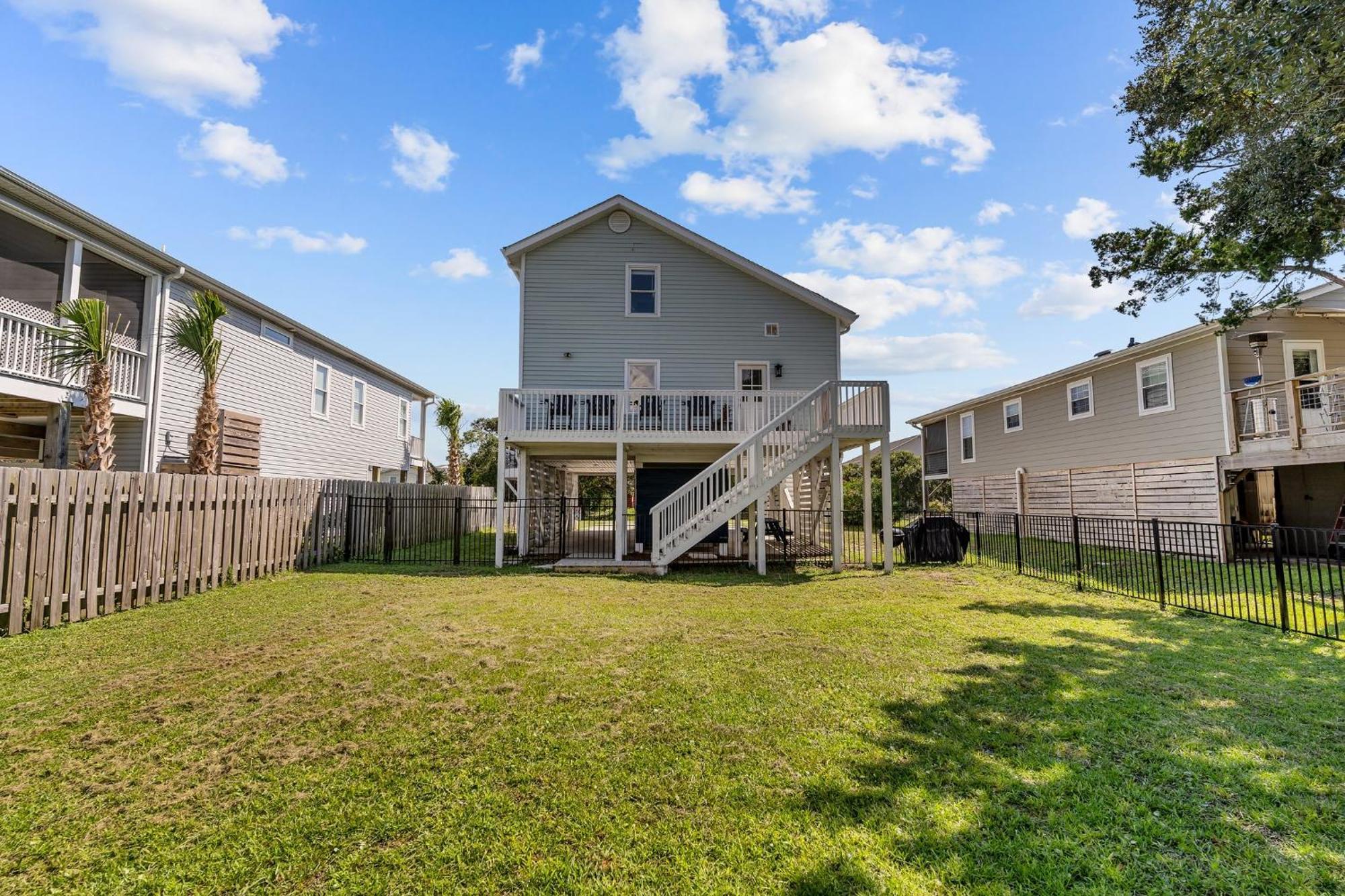 Pet Friendly Home - On The Marsh - Short Walk To Beach Oak Island Exterior foto